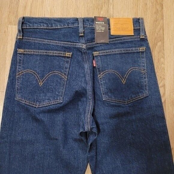 Levi's Premium Wedgie Fit Ankle Jeans Size 26 - Picture 5 of 9